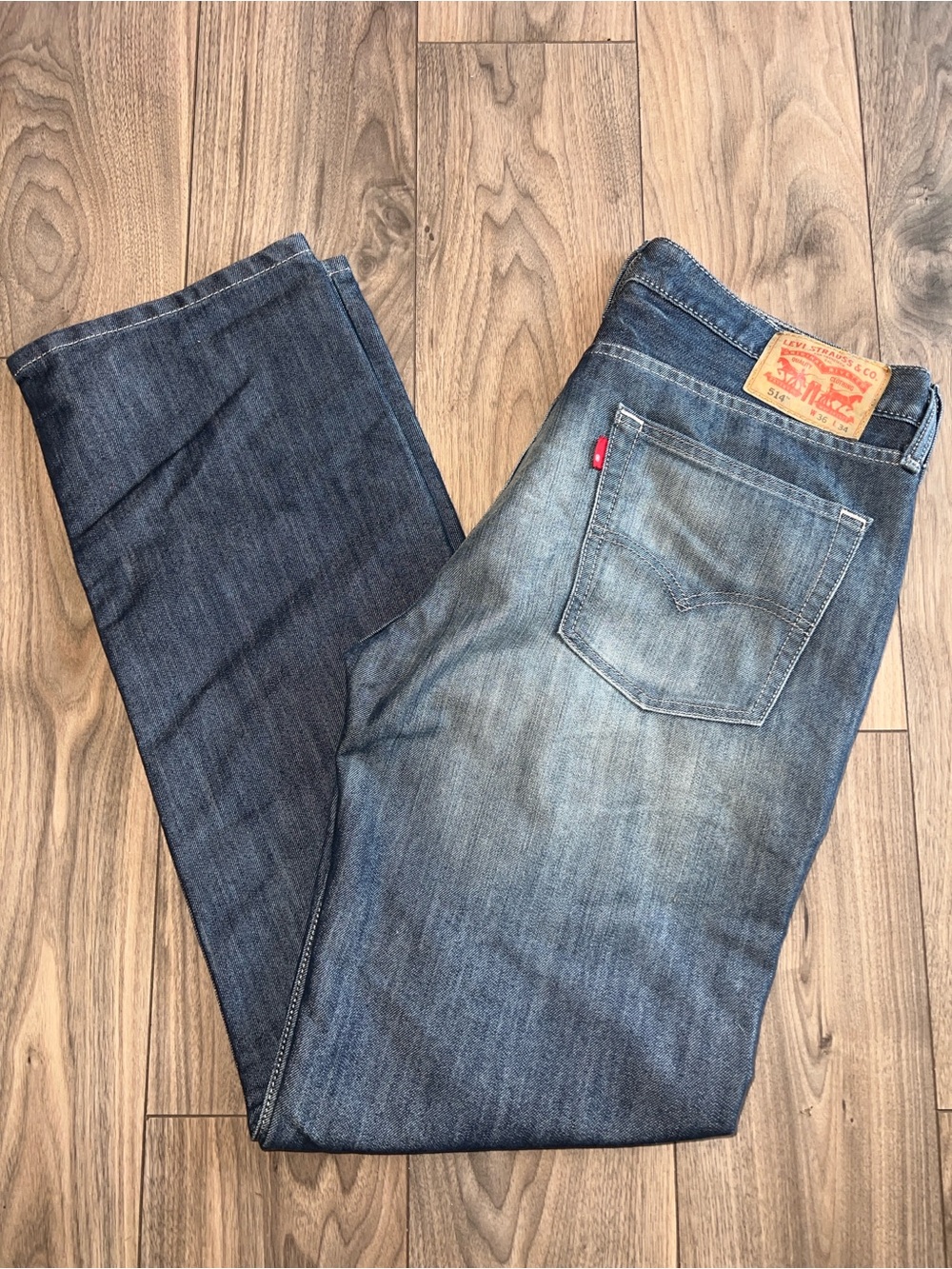 Levi's 514 Jeans Medium Wash Distressed Zip-Fly